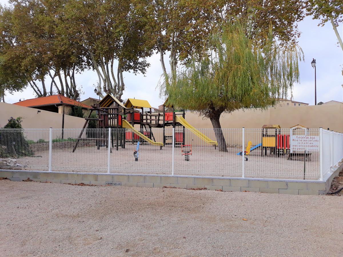 Camping le Pré Saint André Souvignargues Eksteriør billede