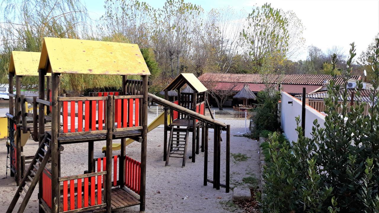 Camping le Pré Saint André Souvignargues Eksteriør billede